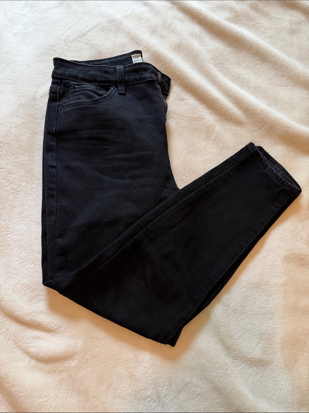 Time and Tru Women’s Skinny Jeans in Black